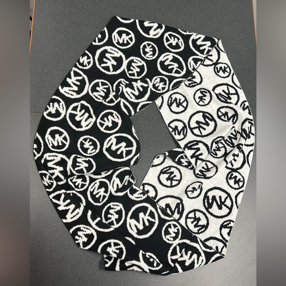 Michael Kors Monogram Black and White Infinity Scarf EUC